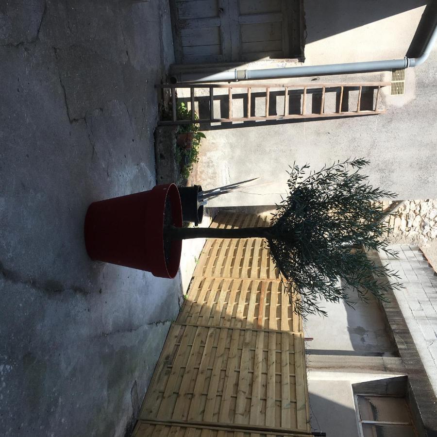 Le Brin D'Olivier Aparthotel Bourg-Saint-Andéol Exterior foto
